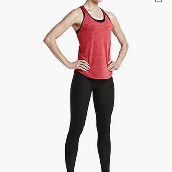 Nike | Elastika Keyhole Training Tank in Red - Picture 3 of 11
